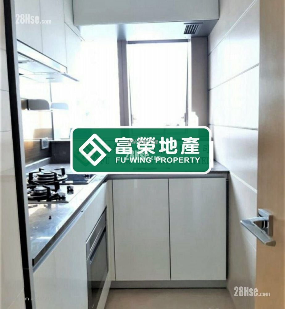 Macpherson Place Rental 3 Bedrooms , 2 Bathrooms 754 ft²