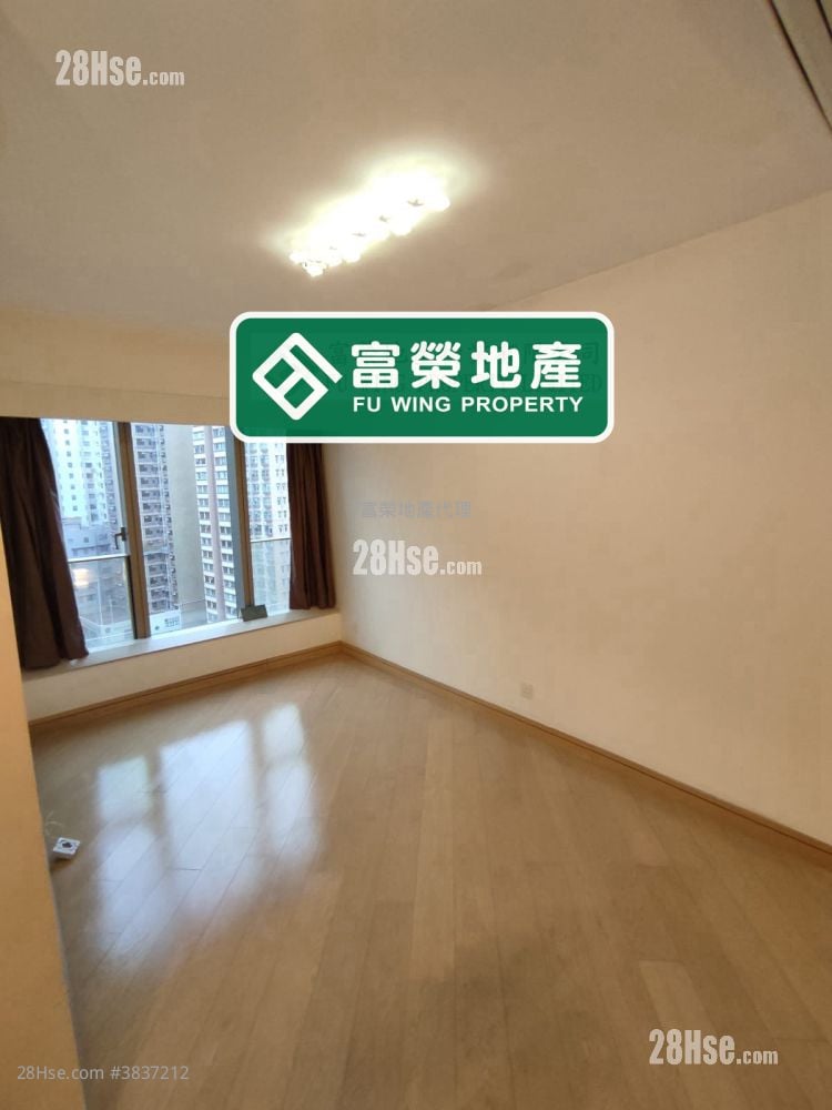 Macpherson Place Rental 3 Bedrooms , 2 Bathrooms 754 ft²