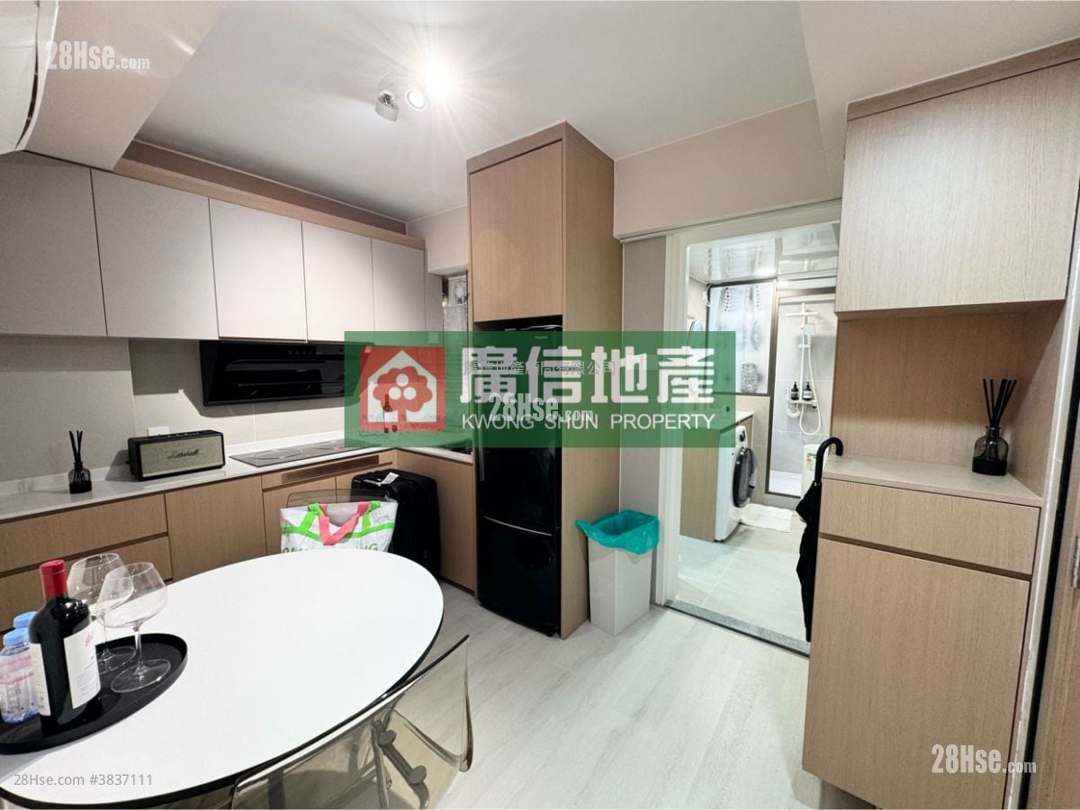 King's Mansion Sell 2 Bedrooms , 1 Bathroom 438 ft²