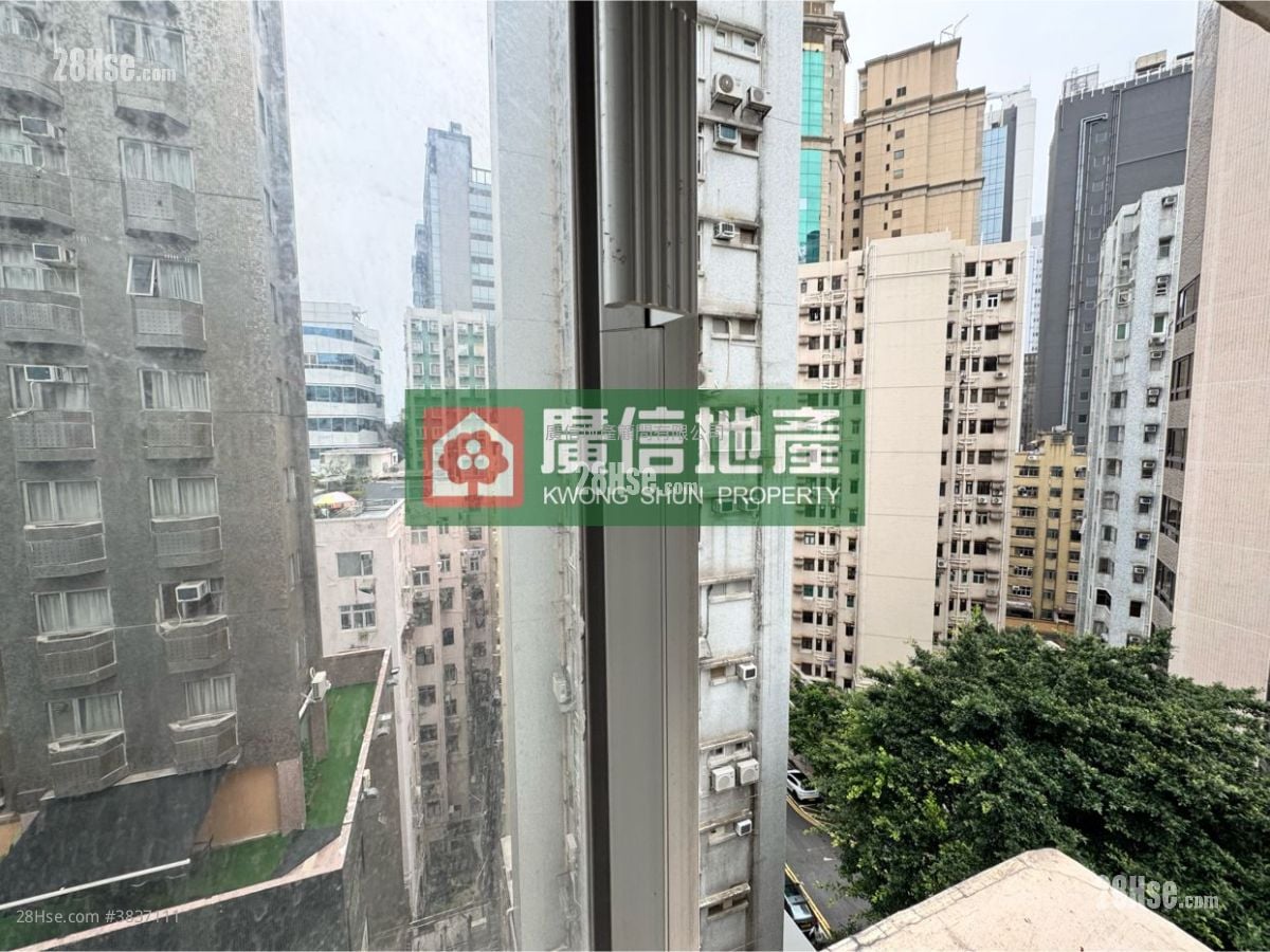 King's Mansion Sell 2 Bedrooms , 1 Bathroom 438 ft²