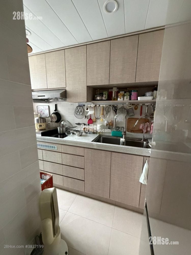 Nam Chong Estate Sell 3 Bedrooms , 1 Bathroom 491 ft²