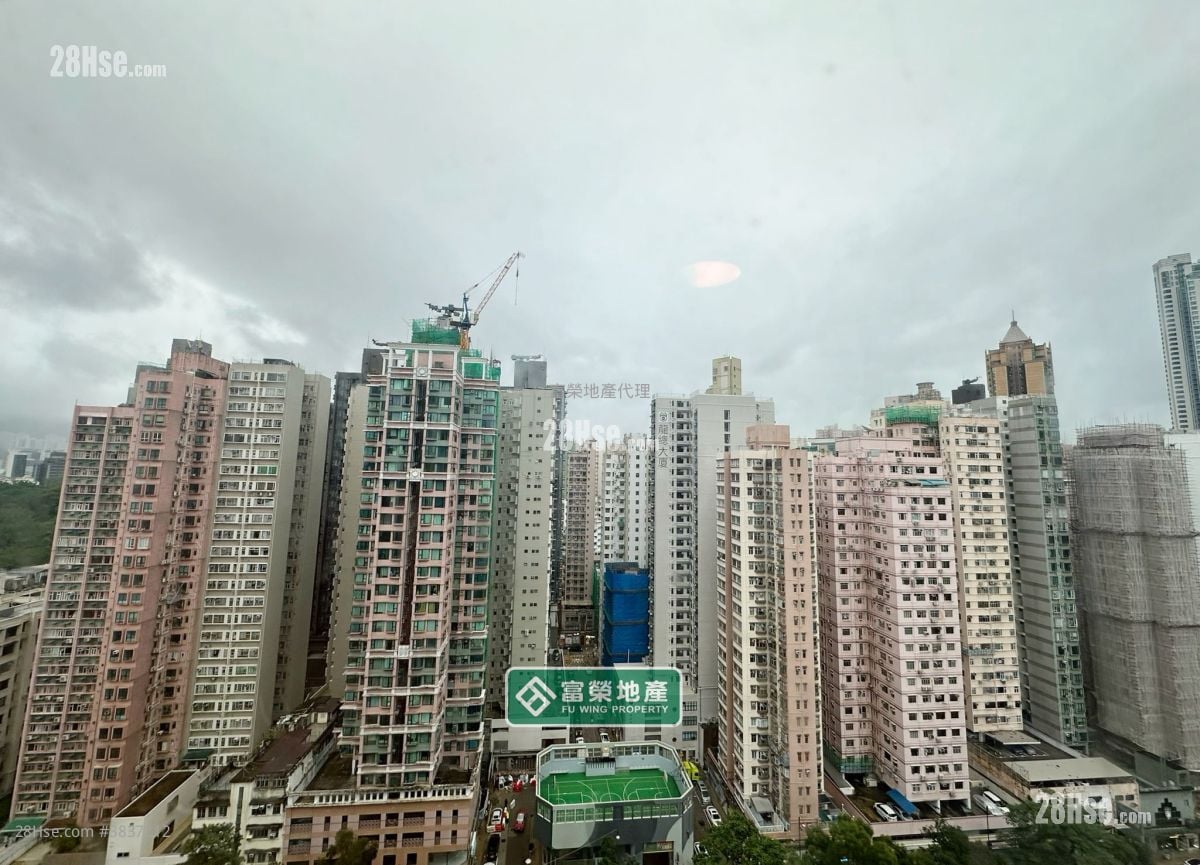 Macpherson Place Rental 3 Bedrooms , 2 Bathrooms 754 ft²