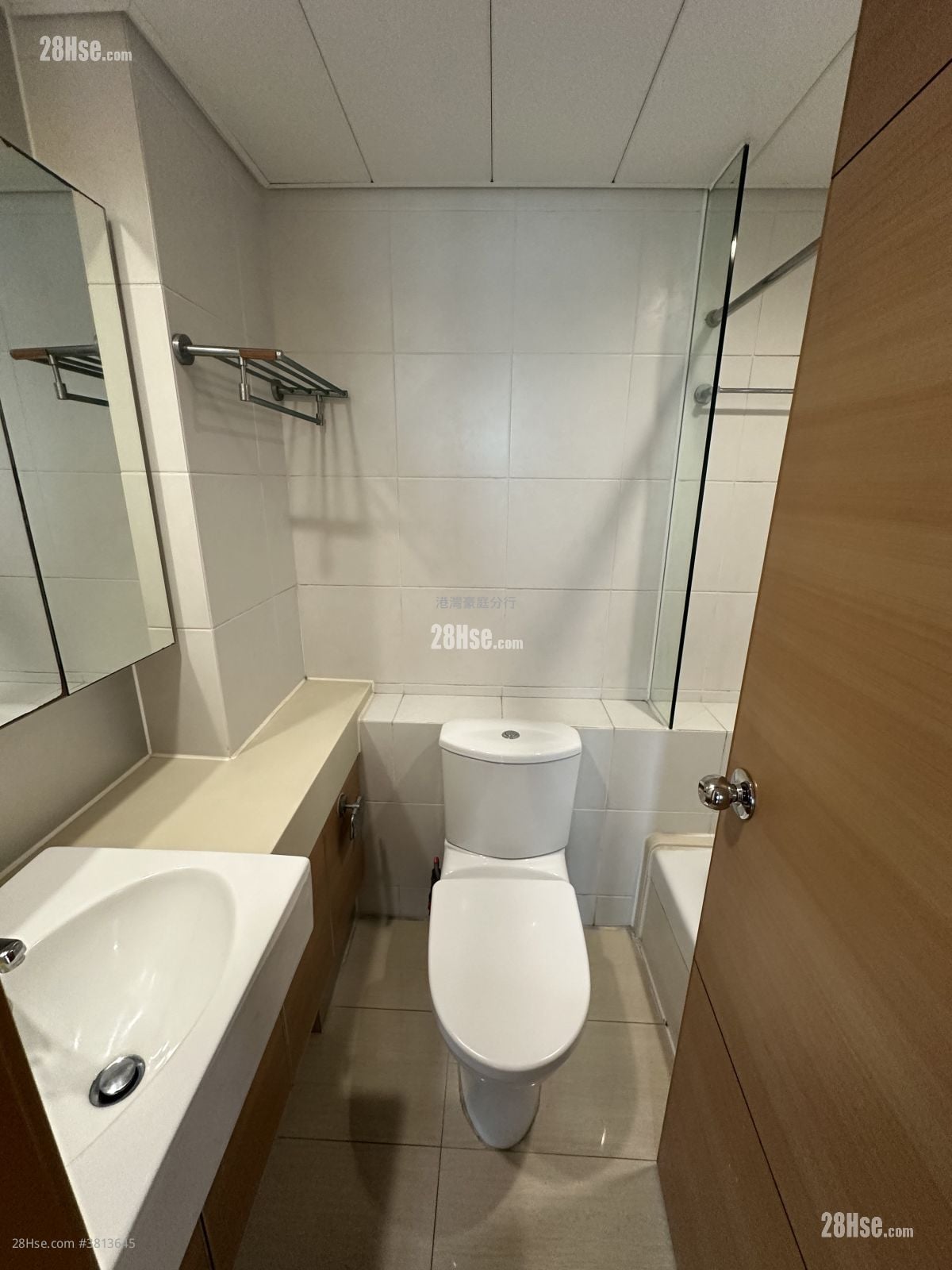 Metro Harbour View Rental 2 Bedrooms , 1 Bathroom 424 ft²