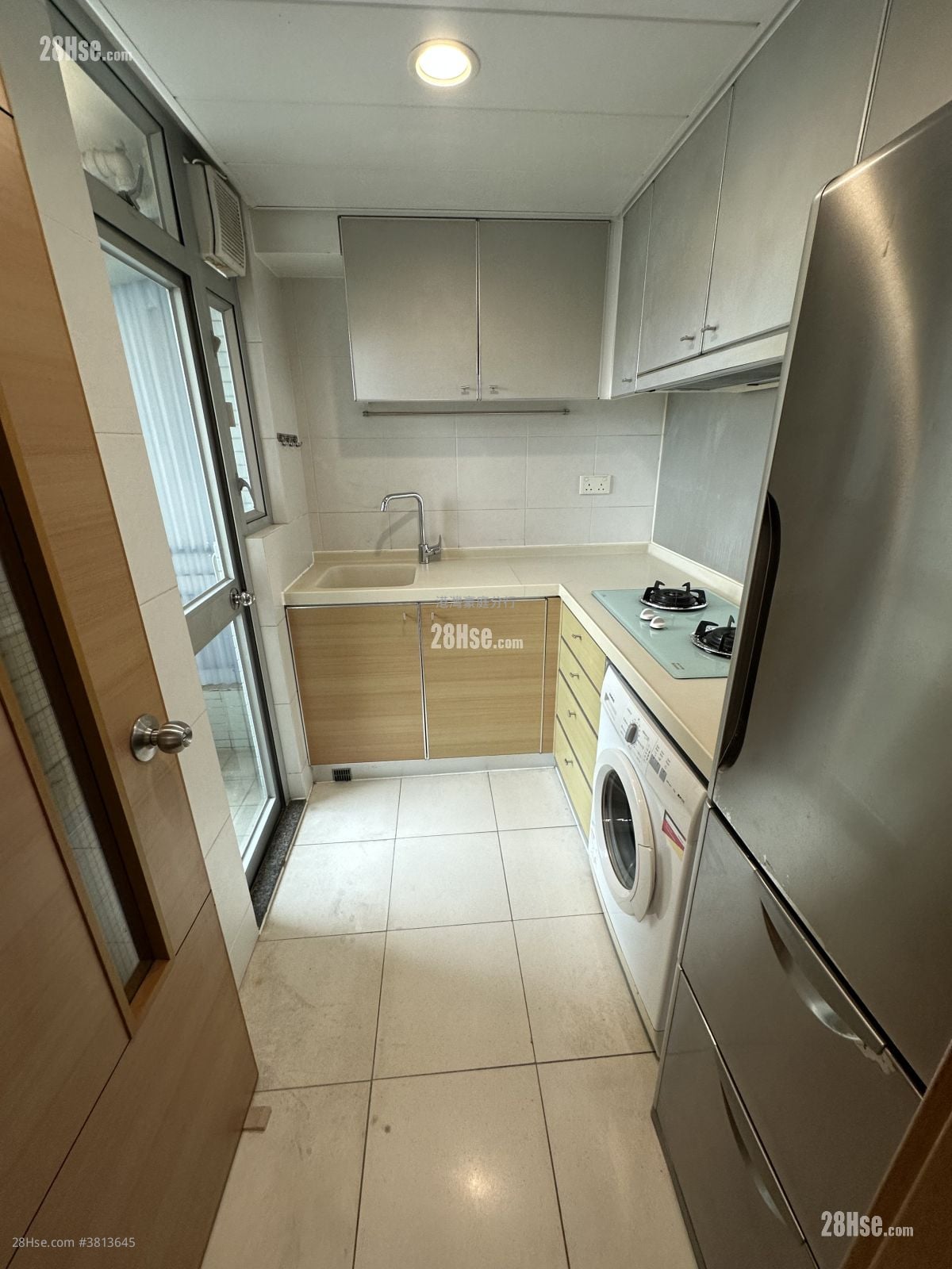 Metro Harbour View Rental 2 Bedrooms , 1 Bathroom 424 ft²