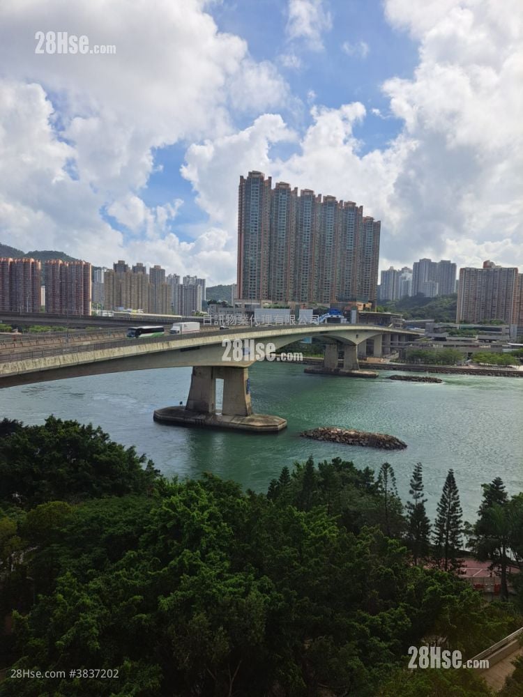 Riviera Gardens Rental 3 Bedrooms , 1 Bathroom 665 ft²
