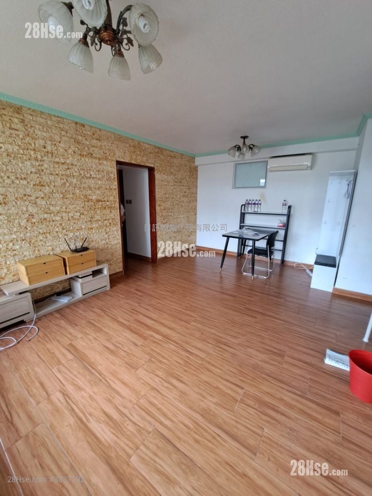 Riviera Gardens Rental 3 Bedrooms , 1 Bathroom 665 ft²