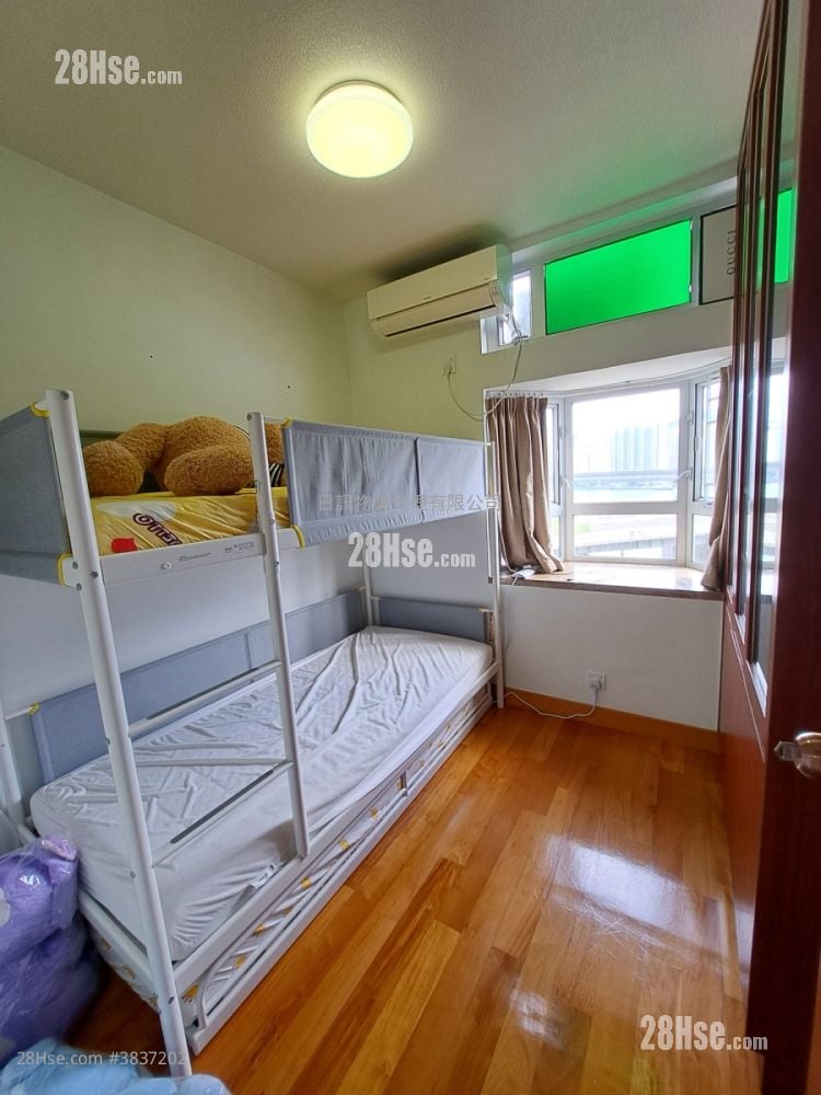 Riviera Gardens Rental 3 Bedrooms , 1 Bathroom 665 ft²