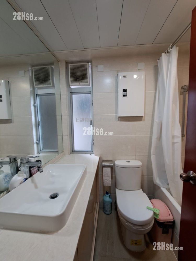 Riviera Gardens Rental 3 Bedrooms , 1 Bathroom 665 ft²