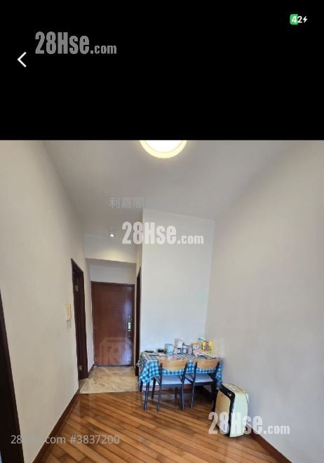 The Oakridge Sell 2 Bedrooms , 1 Bathroom 426 ft²