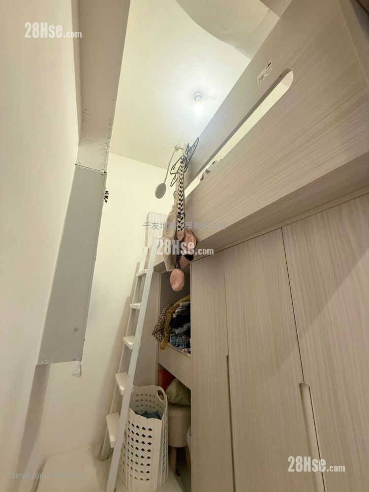 Wetland Seasons Park Rental 3 Bedrooms , 2 Bathrooms 659 ft²