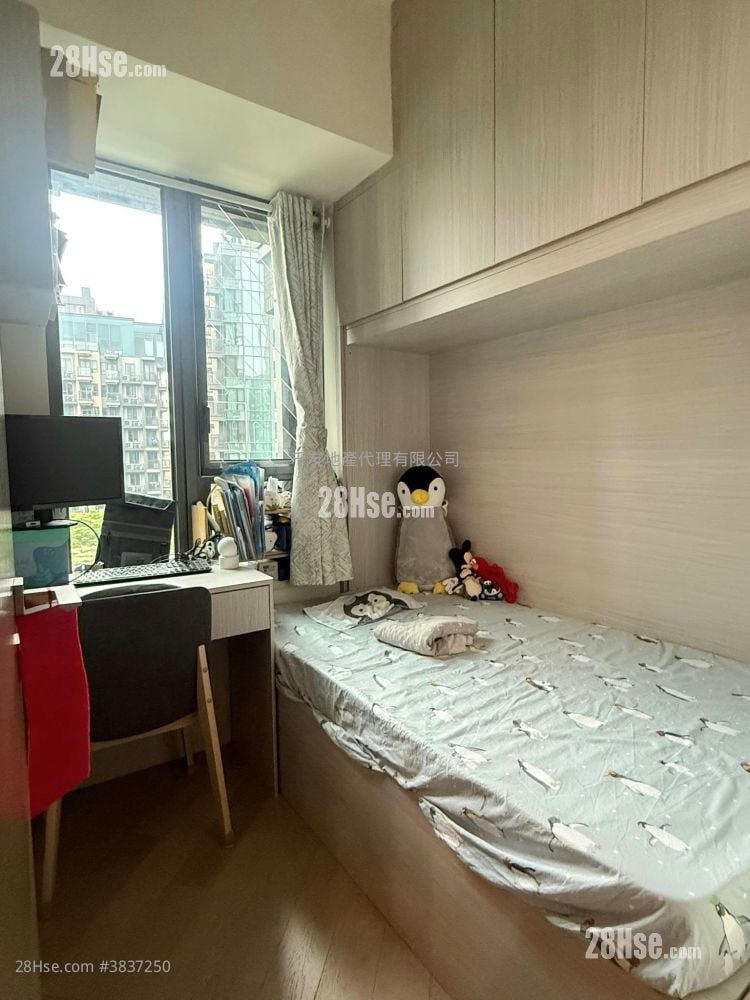 Wetland Seasons Park Rental 3 Bedrooms , 2 Bathrooms 659 ft²