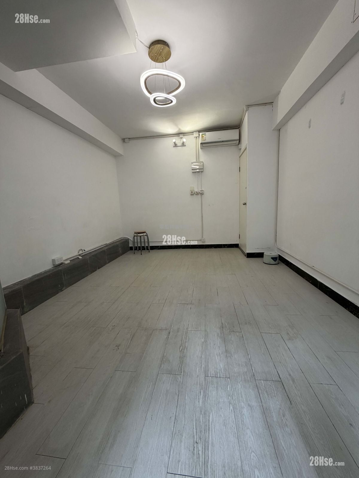 Kras Asia Industrial Building Rental 186 ft²