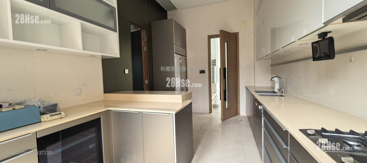 Serenity Peak Sell 4 Bedrooms 2,343 ft²