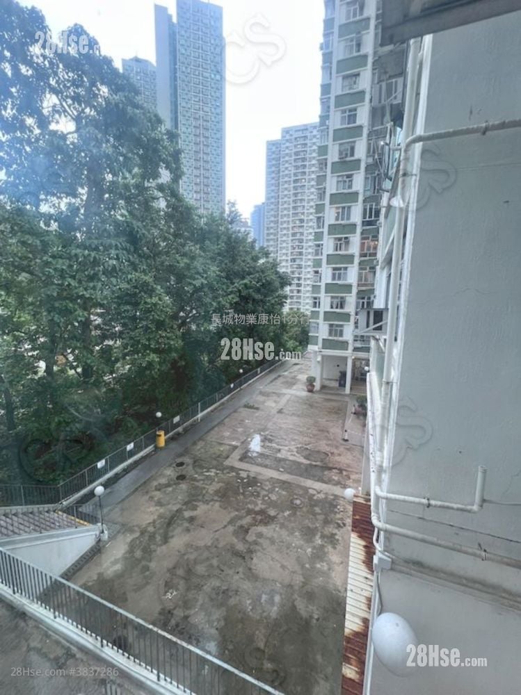 Nan Fung Sun Chuen Sell 2 Bedrooms , 1 Bathroom 391 ft²