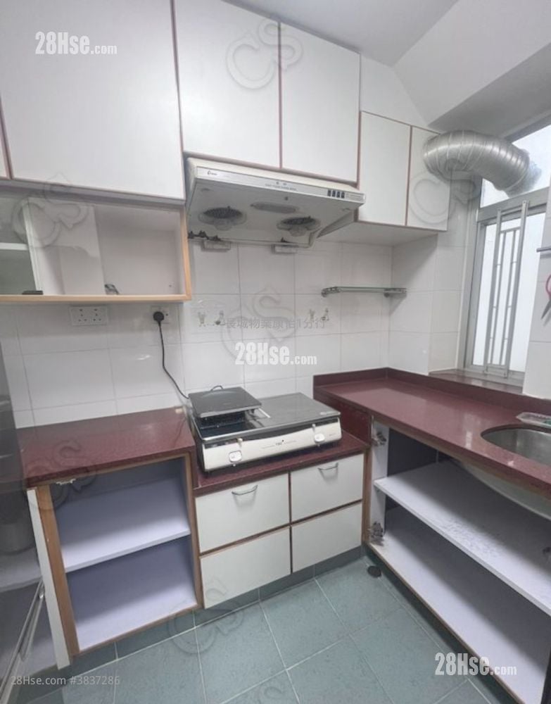 Nan Fung Sun Chuen Sell 2 Bedrooms , 1 Bathroom 391 ft²