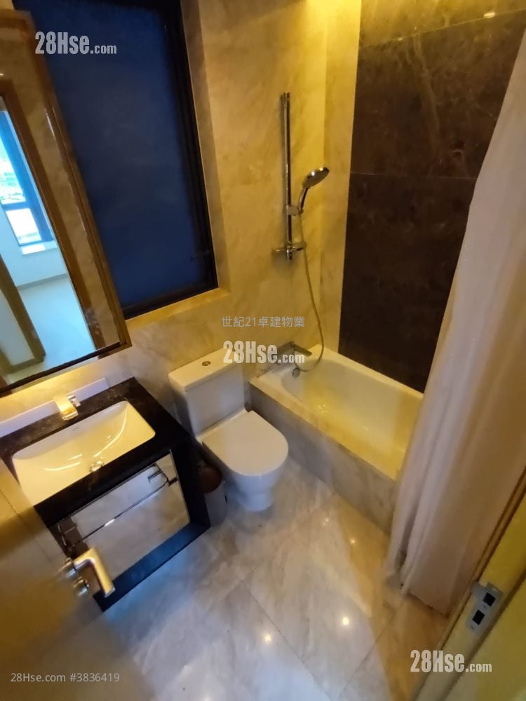 Grand Austin Rental 3 Bedrooms , 2 Bathrooms 870 ft²