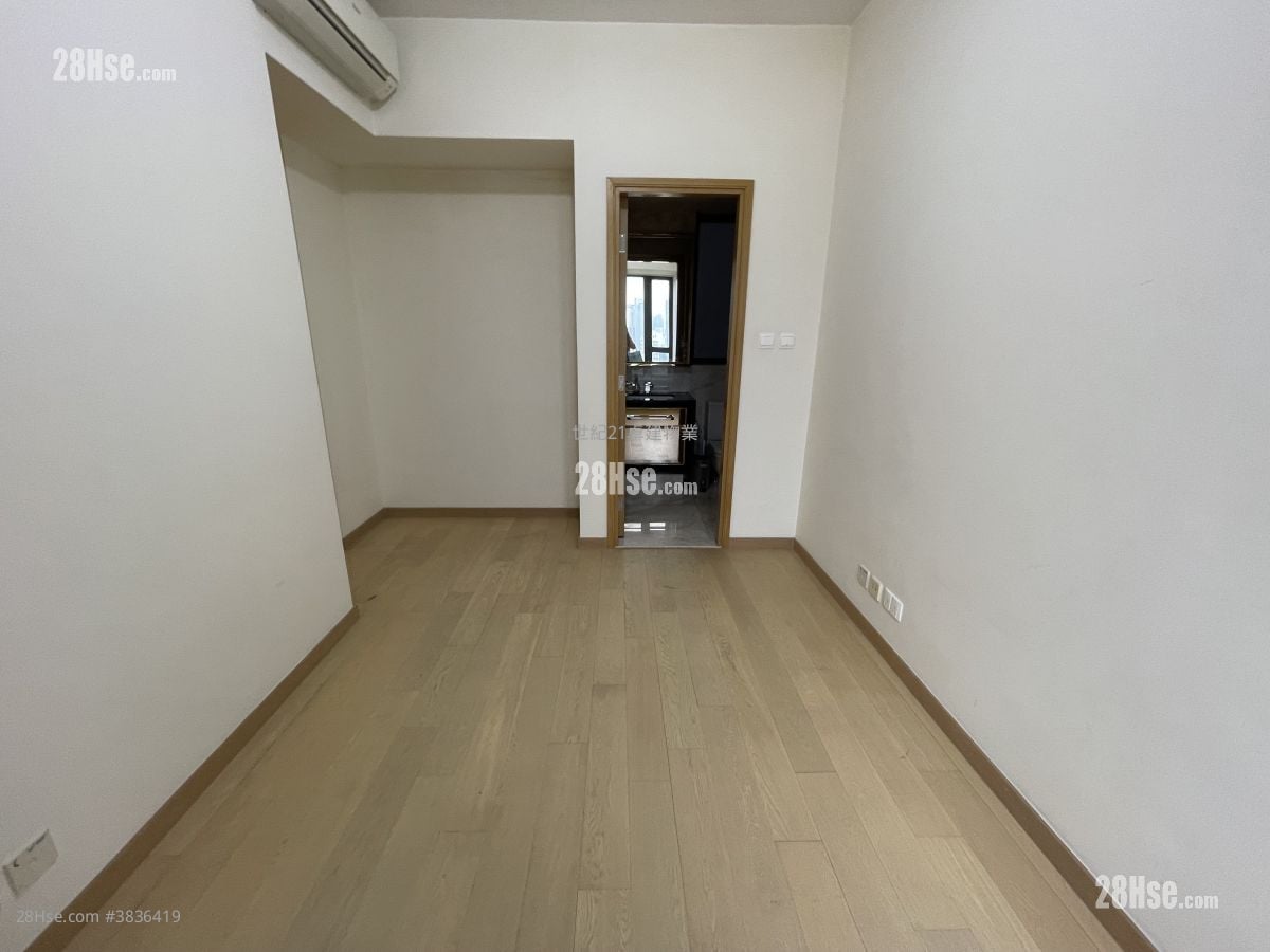 Grand Austin Rental 3 Bedrooms , 2 Bathrooms 870 ft²