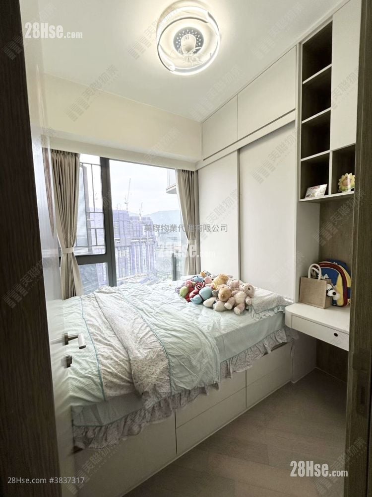 Upper River Bank Sell 3 Bedrooms , 2 Bathrooms 844 ft²