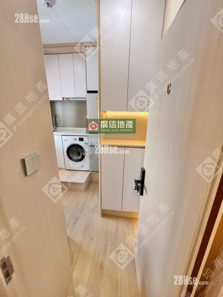 Jade Mansion Rental Studio , 1 Bathroom 180 ft²