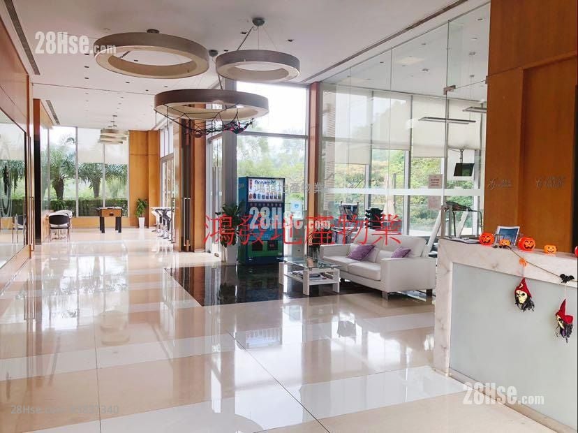 Caldecott Hill Rental 3 Bedrooms , 3 Bathrooms 991 ft²