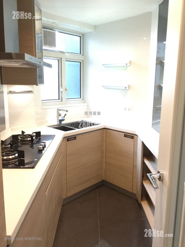 The Beaumount Rental 3 Bedrooms , 2 Bathrooms 693 ft²