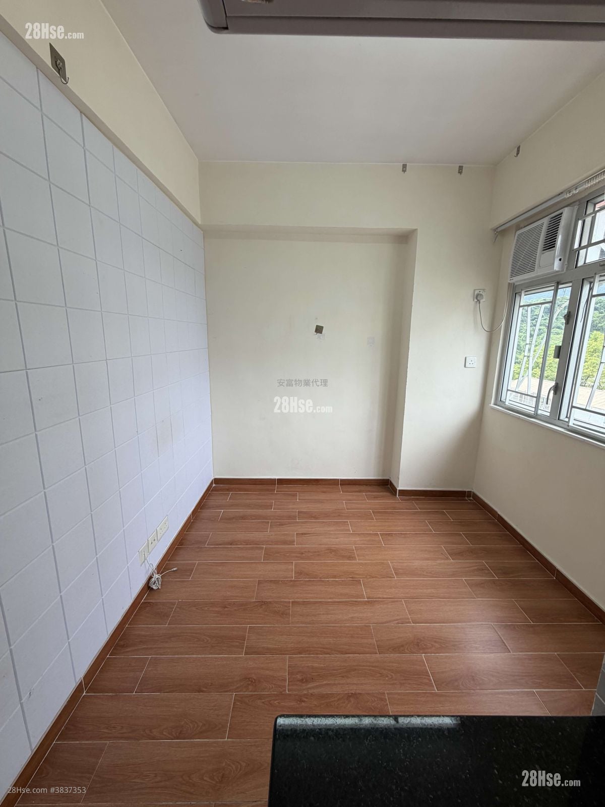 Wing Cheung Building Rental 100 ft²