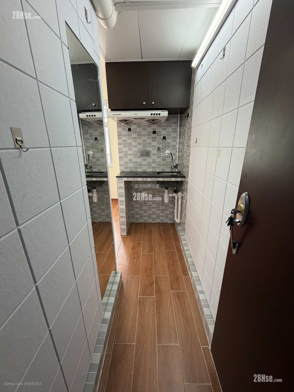 Wing Cheung Building Rental 100 ft²