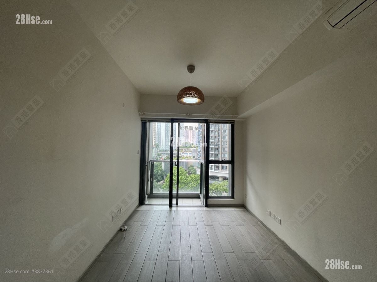 The Wings Rental 2 Bedrooms , 1 Bathroom 511 ft²
