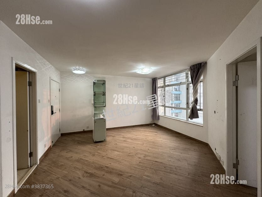 海怡半島 售盤 4 房 , 2 浴室 739 平方呎