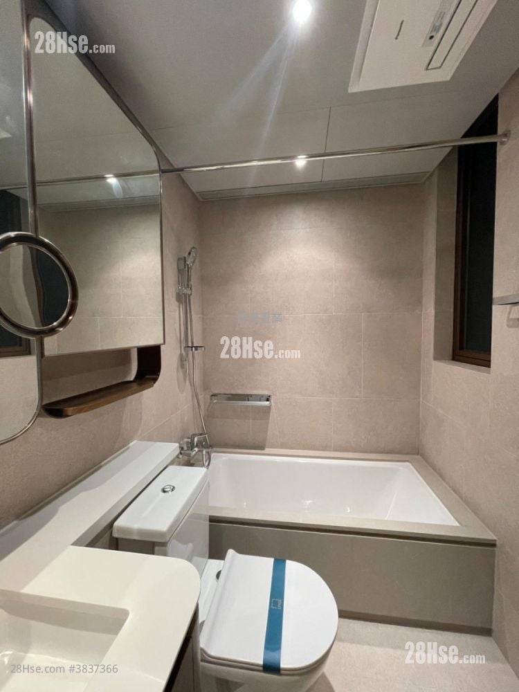Lp10 Rental 3 Bedrooms , 2 Bathrooms 790 ft²
