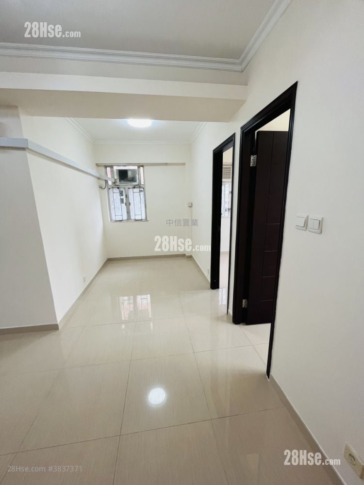 Honour Building Rental 2 Bedrooms , 1 Bathroom 460 ft²