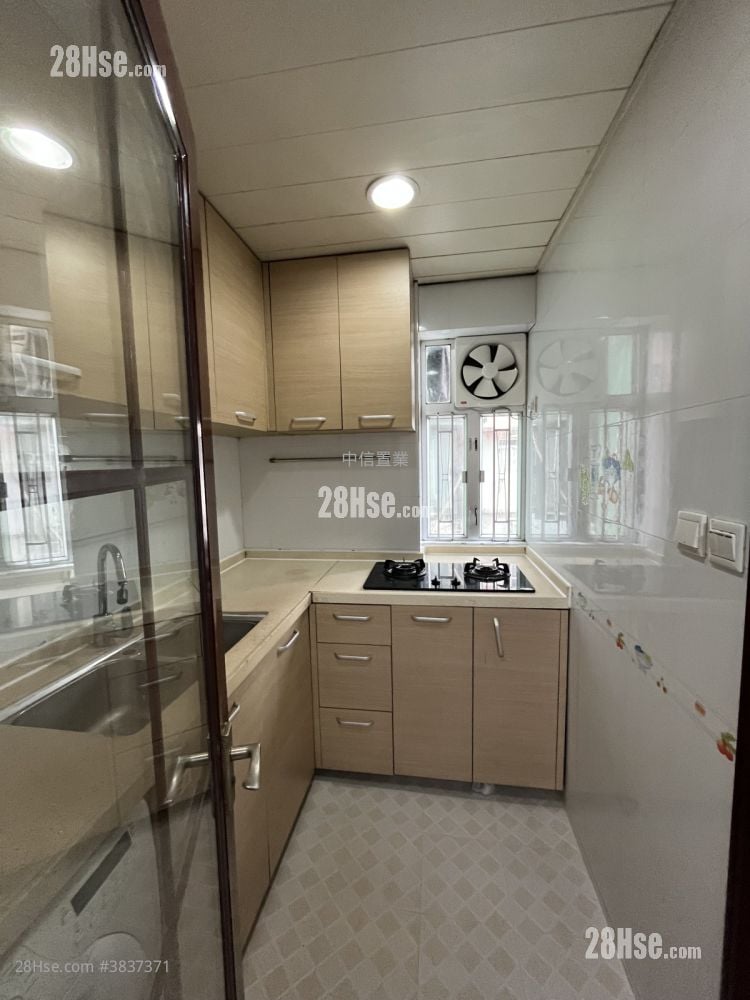 Honour Building Rental 2 Bedrooms , 1 Bathroom 460 ft²