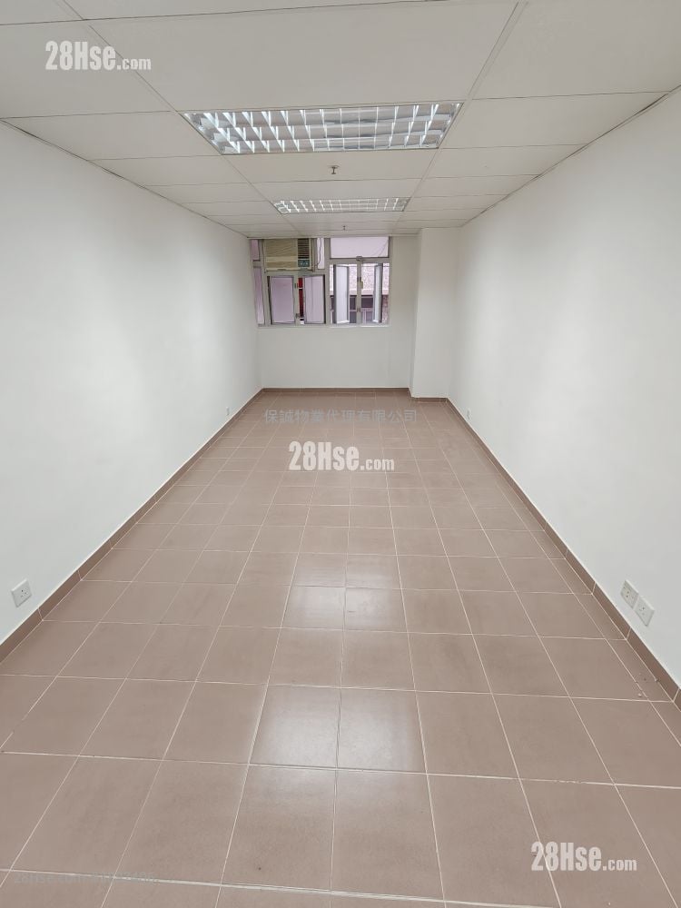 Camel Paint Building Rental 222 ft²
