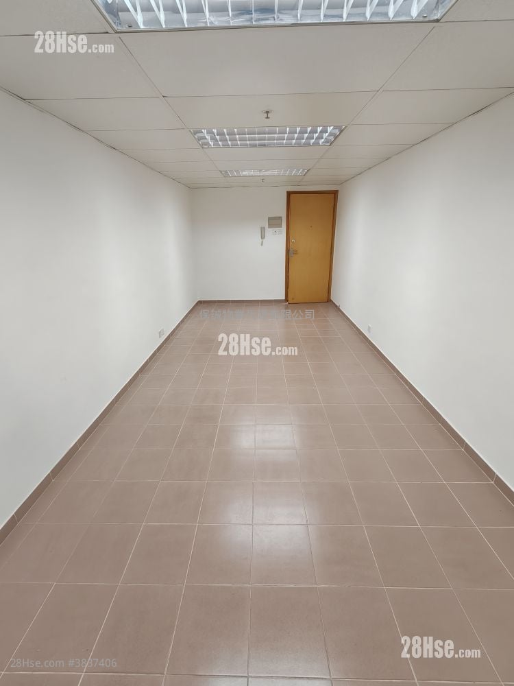 Camel Paint Building Rental 222 ft²