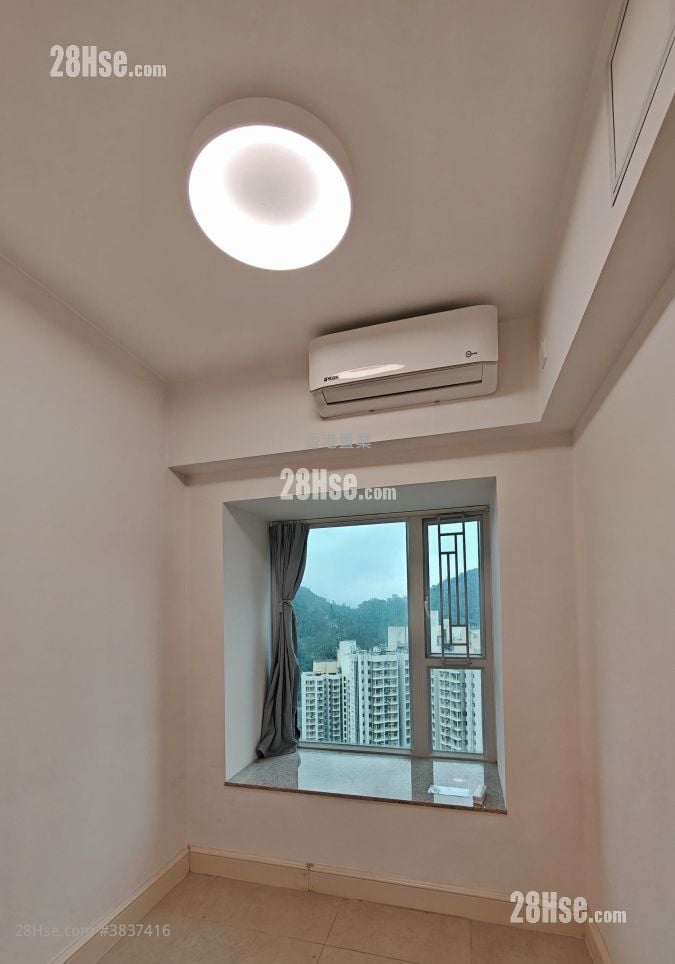 Metro Town Rental 2 Bedrooms , 1 Bathroom 492 ft²
