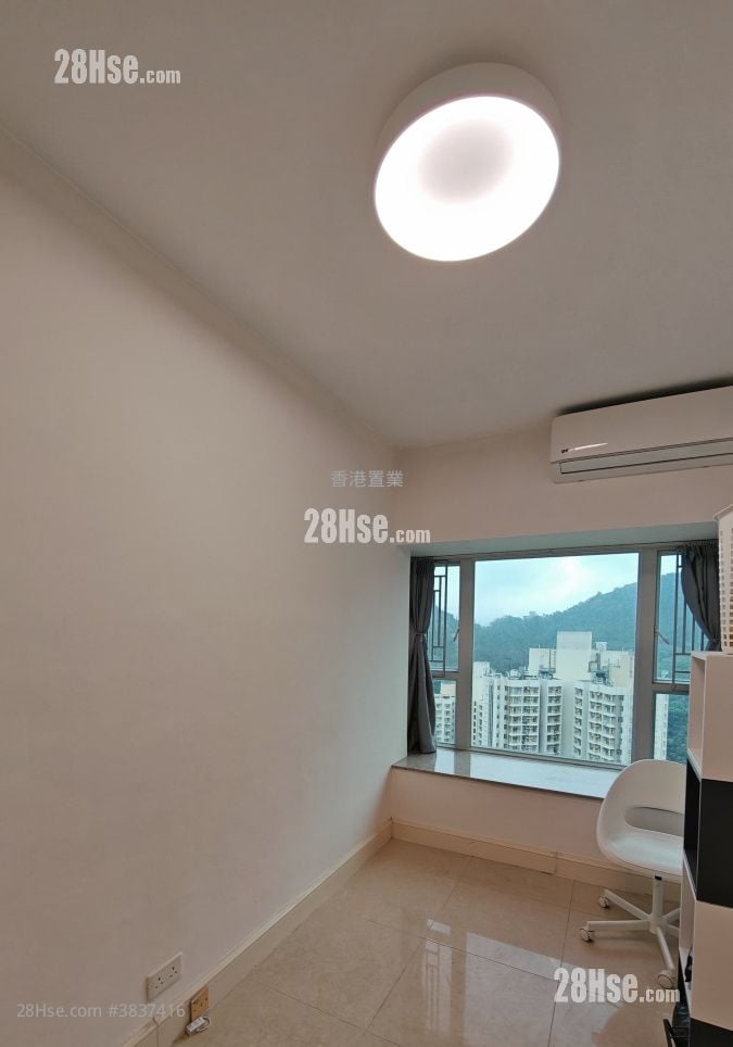 Metro Town Rental 2 Bedrooms , 1 Bathroom 492 ft²