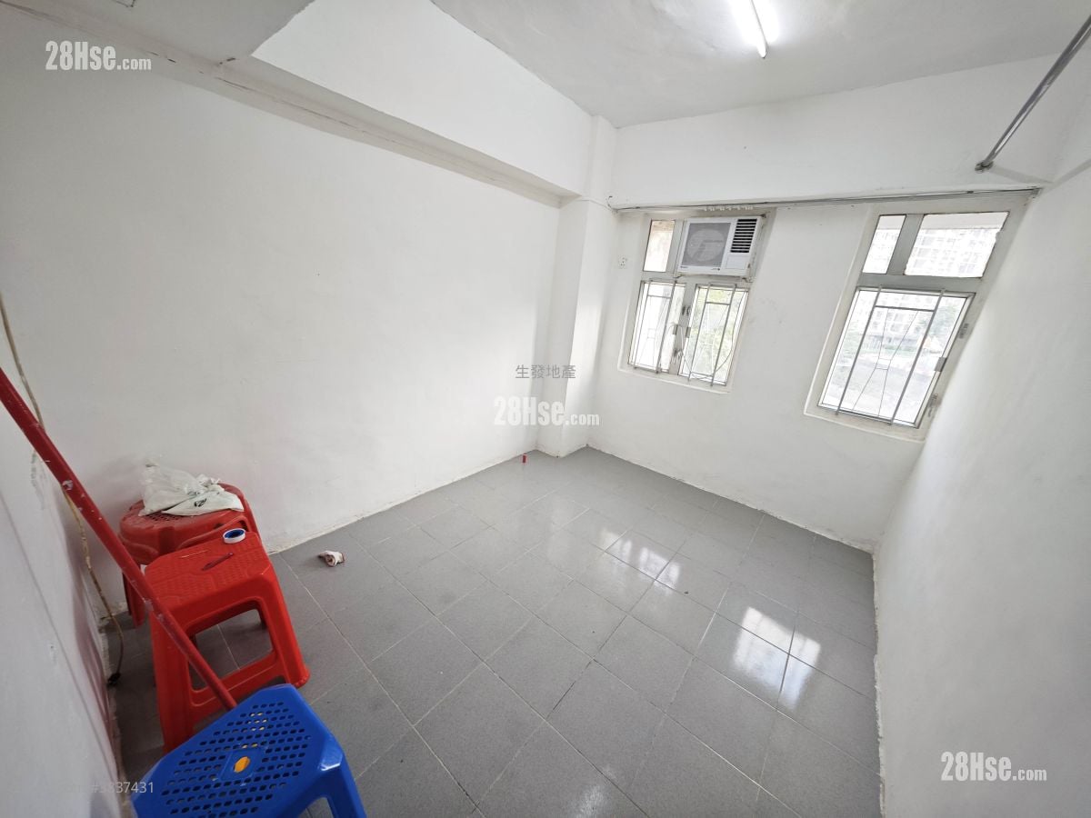 Lai King Building Rental Studio , 1 Bathroom 120 ft²