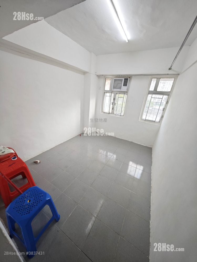 Lai King Building Rental Studio , 1 Bathroom 120 ft²
