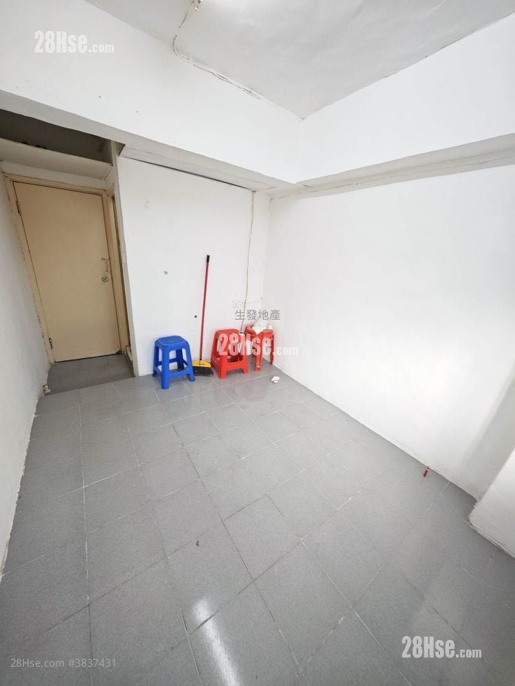 Lai King Building Rental Studio , 1 Bathroom 120 ft²