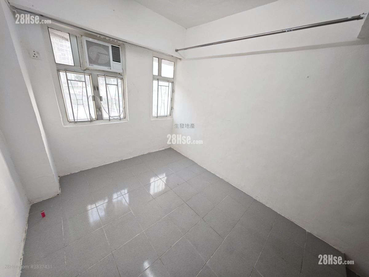 Lai King Building Rental Studio , 1 Bathroom 120 ft²