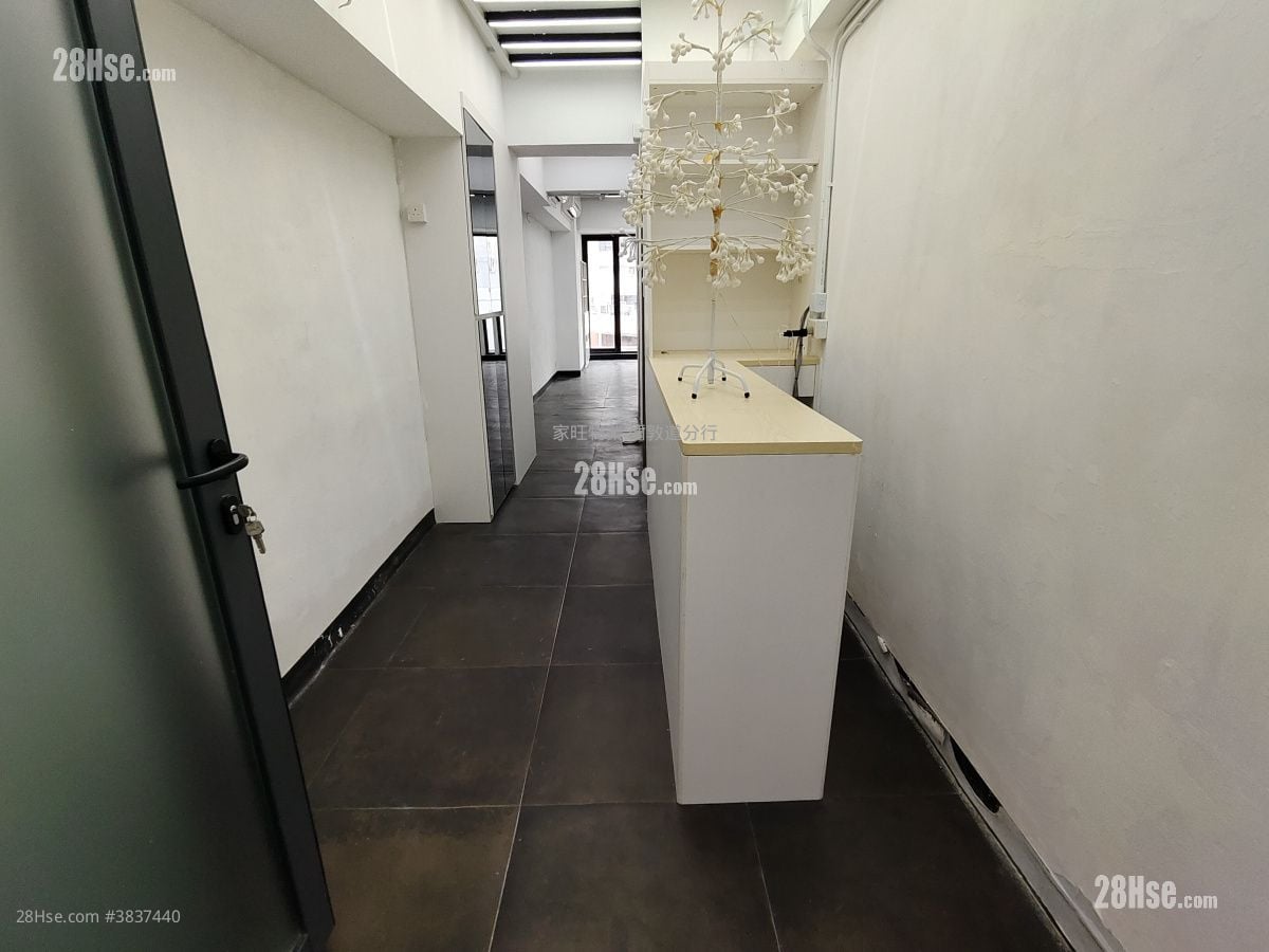 29 Sing Woo Rd Rental 1 Toilet