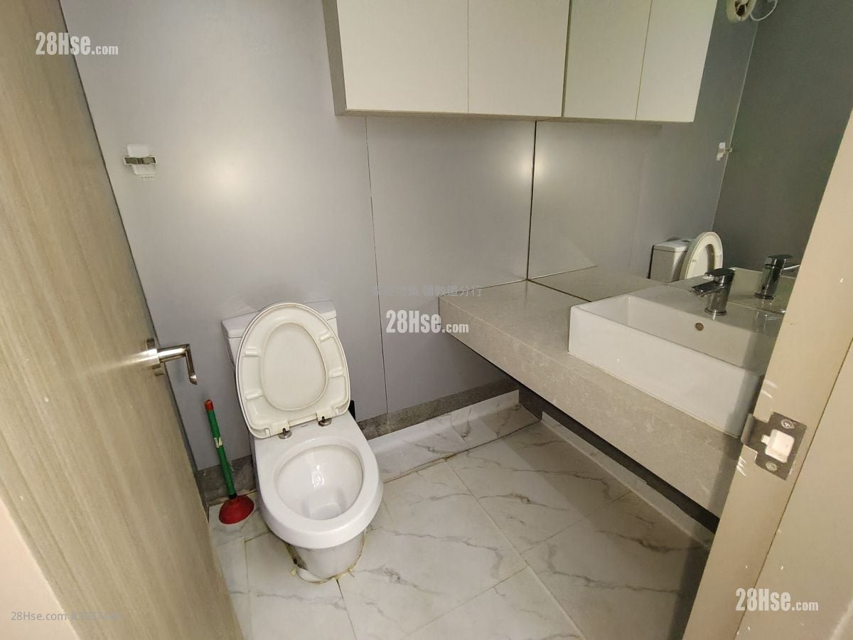 29 Sing Woo Rd Rental 1 Toilet