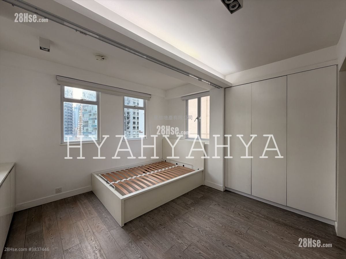 Universal Building Rental Studio , 1 Bathroom 254 ft²