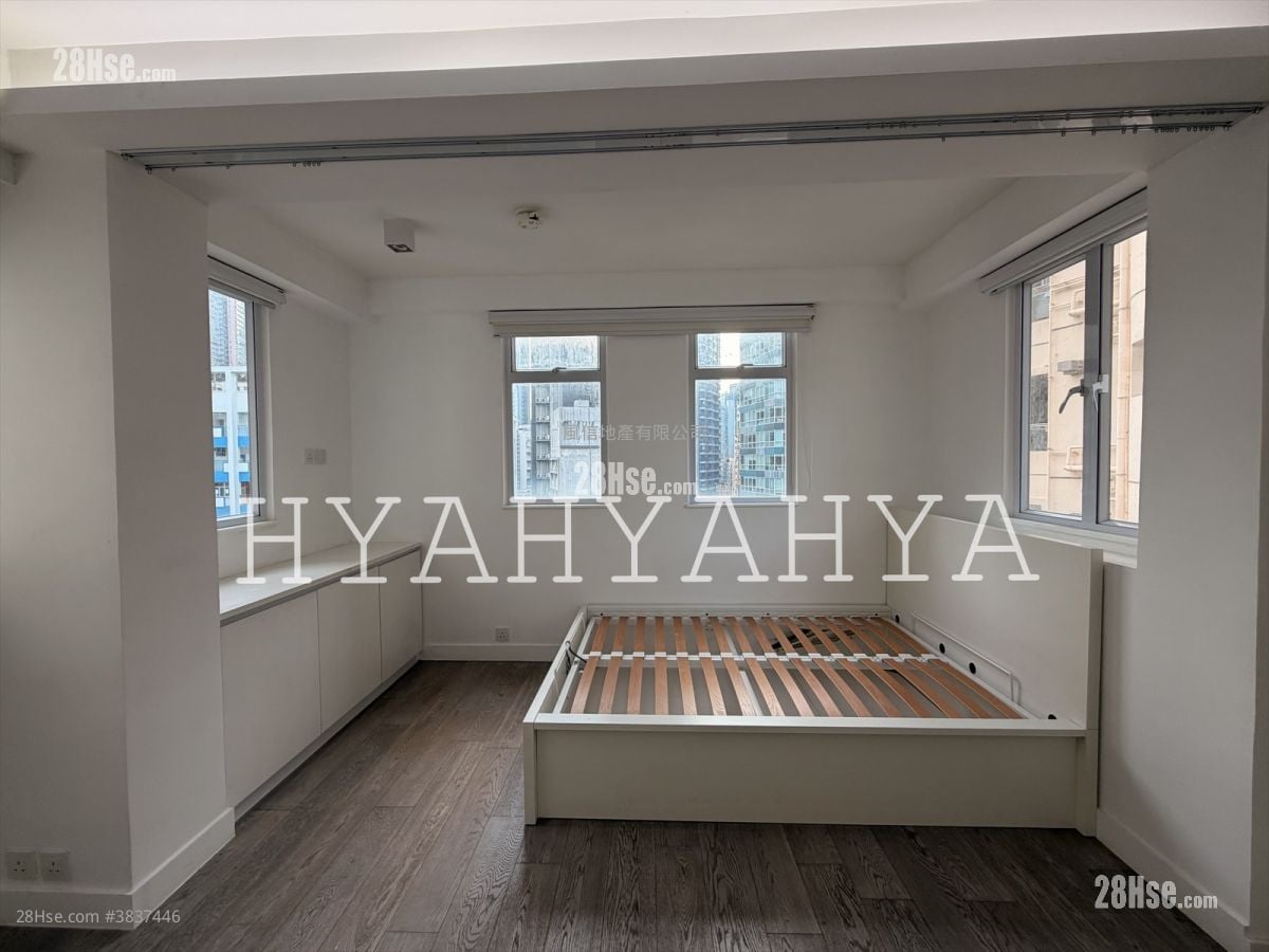 Universal Building Rental Studio , 1 Bathroom 254 ft²