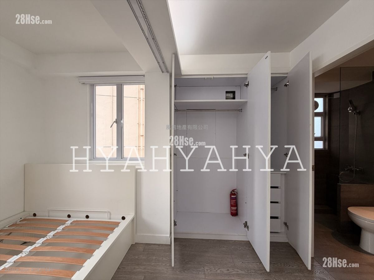 Universal Building Rental Studio , 1 Bathroom 254 ft²