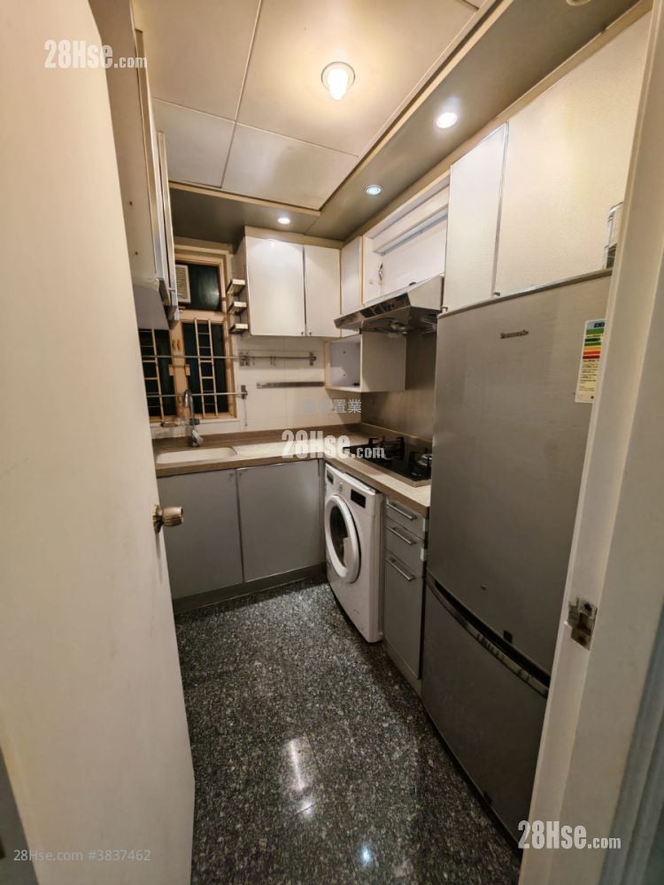 La Cite Noble Rental 2 Bedrooms , 1 Bathroom 436 ft²