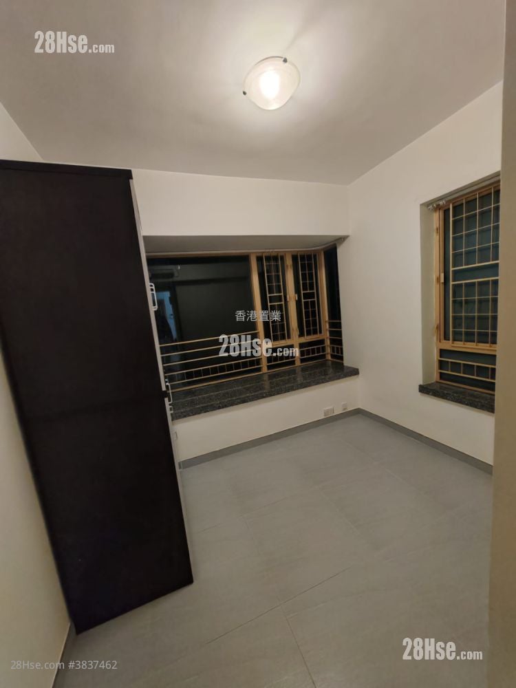 La Cite Noble Rental 2 Bedrooms , 1 Bathroom 436 ft²