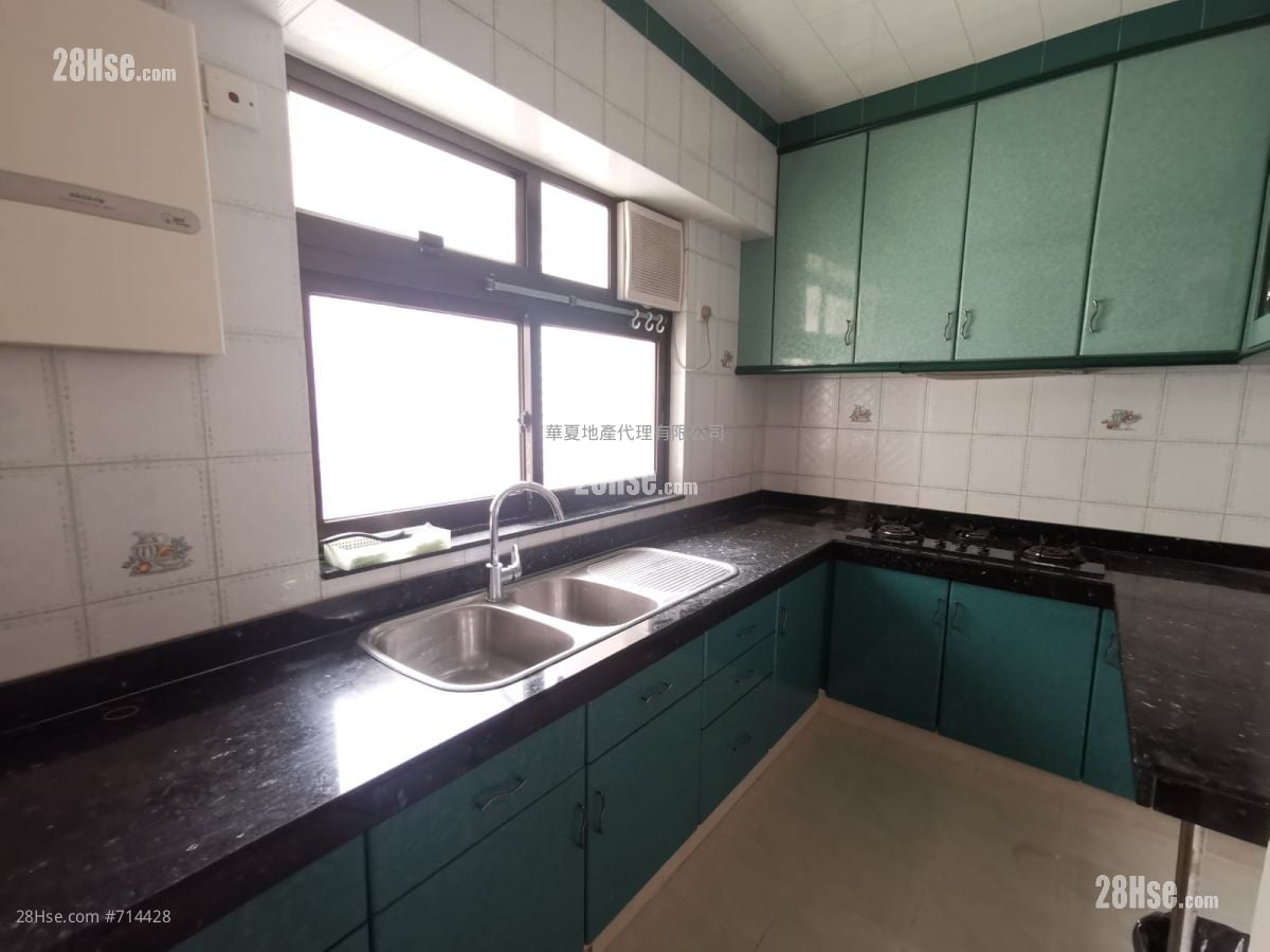 Arran Court Rental 2 Bedrooms , 2 Bathrooms 728 ft²