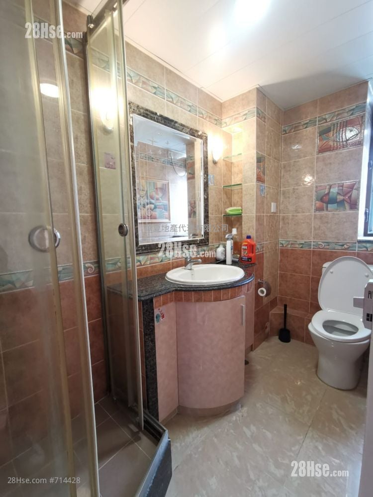 Arran Court Rental 2 Bedrooms , 2 Bathrooms 728 ft²