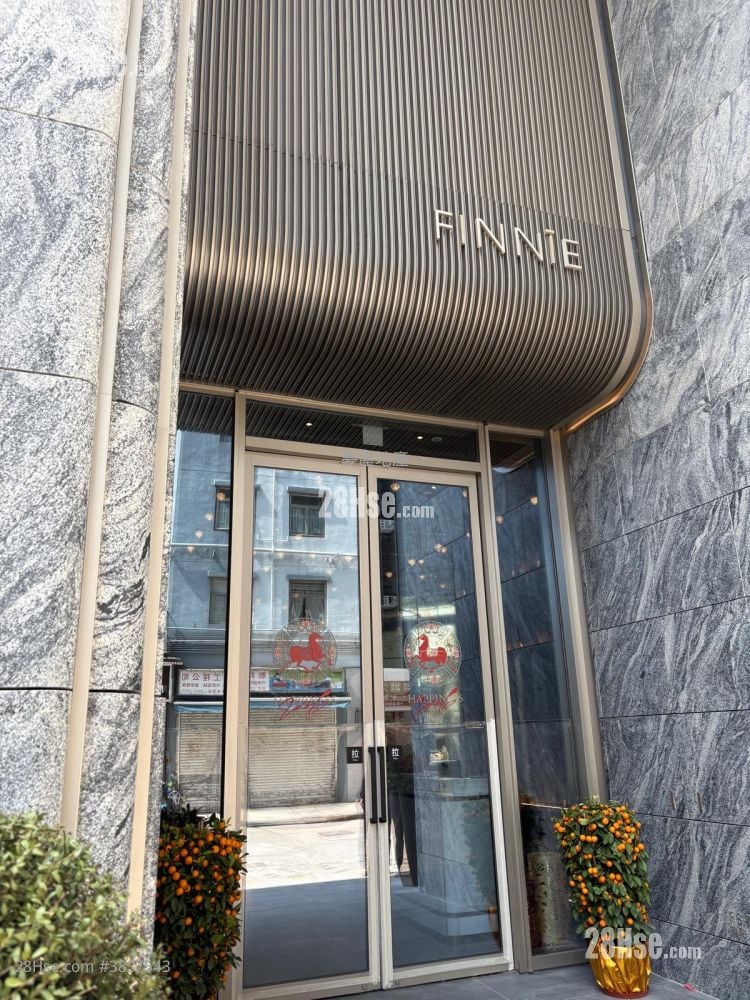 Finnie 租盤 1 房 , 1 浴室 245 平方呎